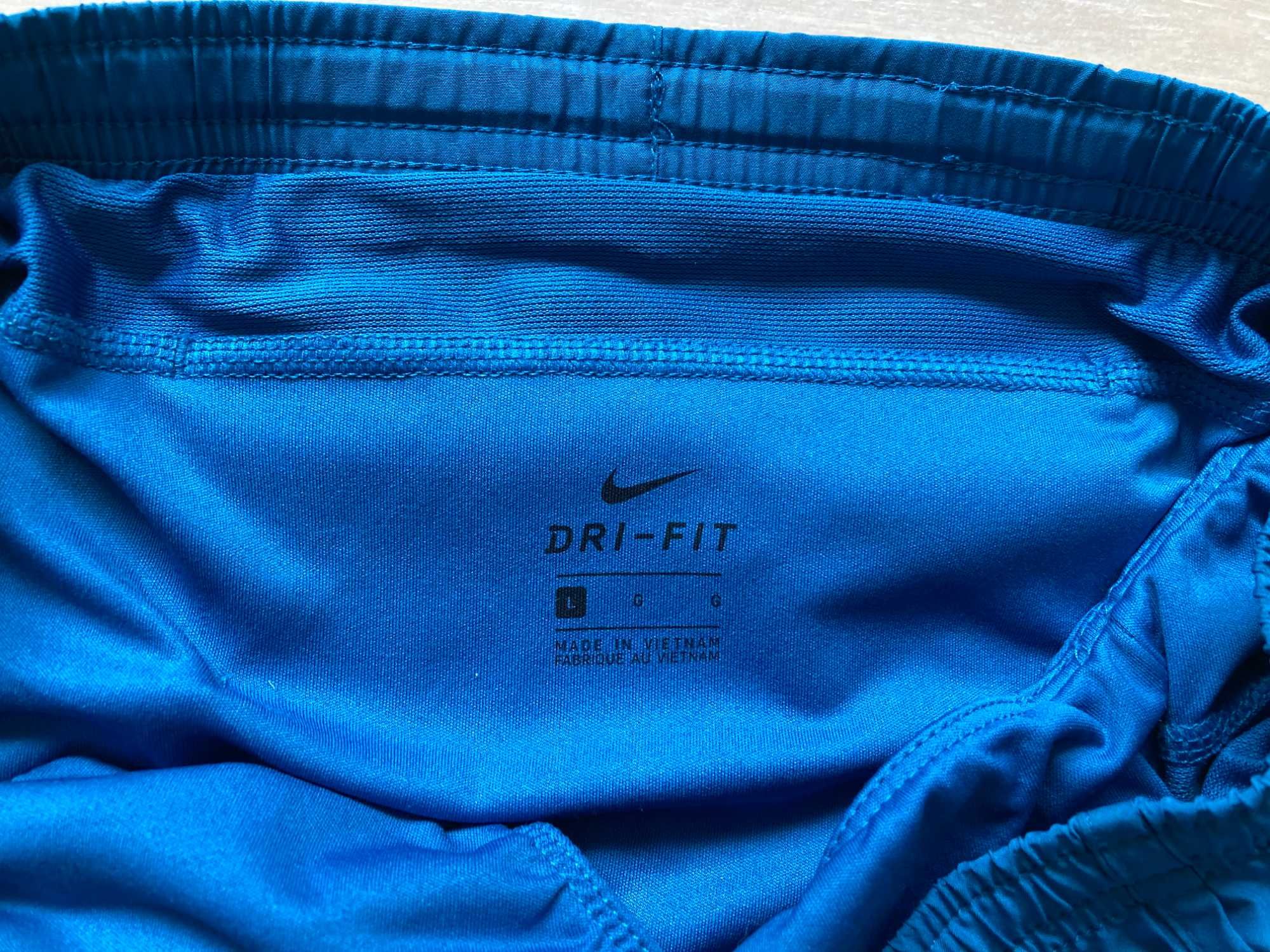 Найк Nike Dry Tempo Running женски къси панталони  шорти L