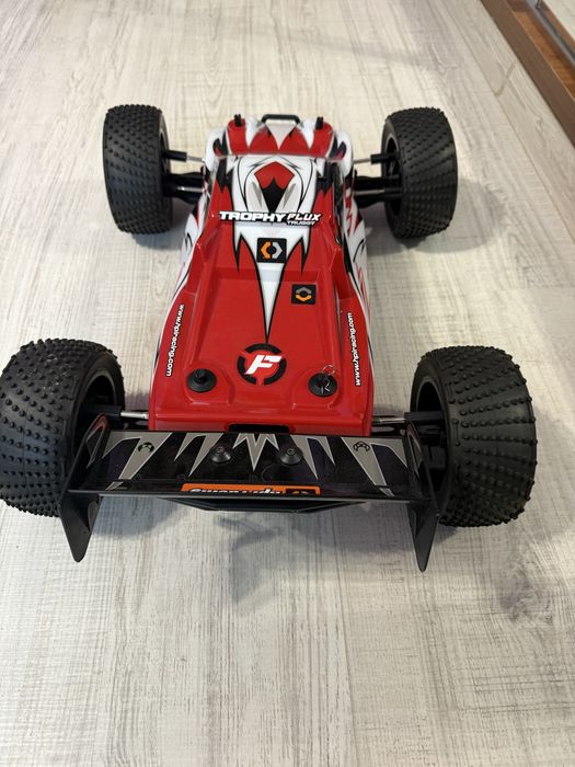 Automodel HPI trophy truggy flux