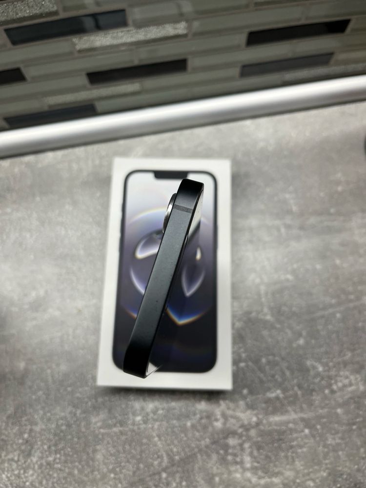Iphone 16e със гаранция.