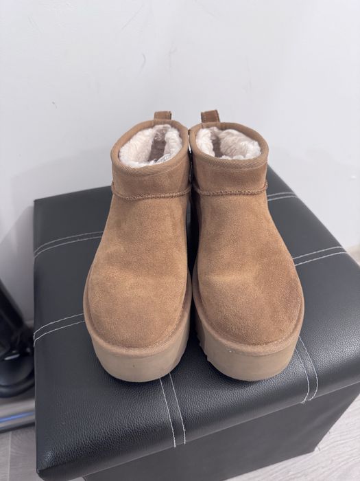 UGG  Original Impecabili