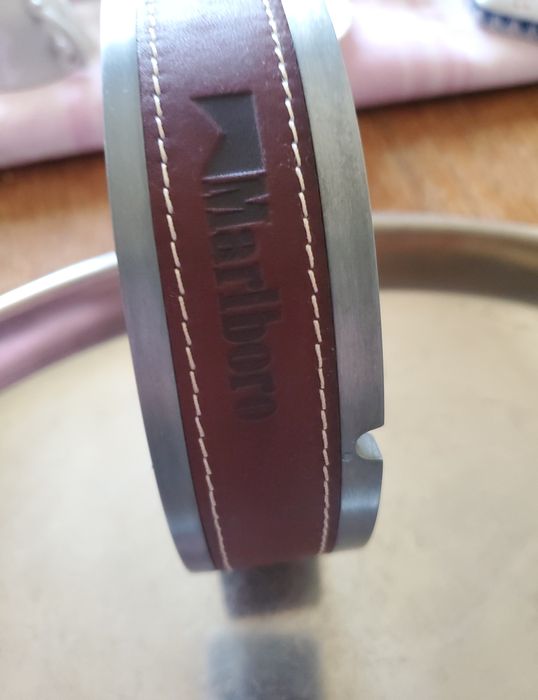 Scrumiera din metal greu Marlboro