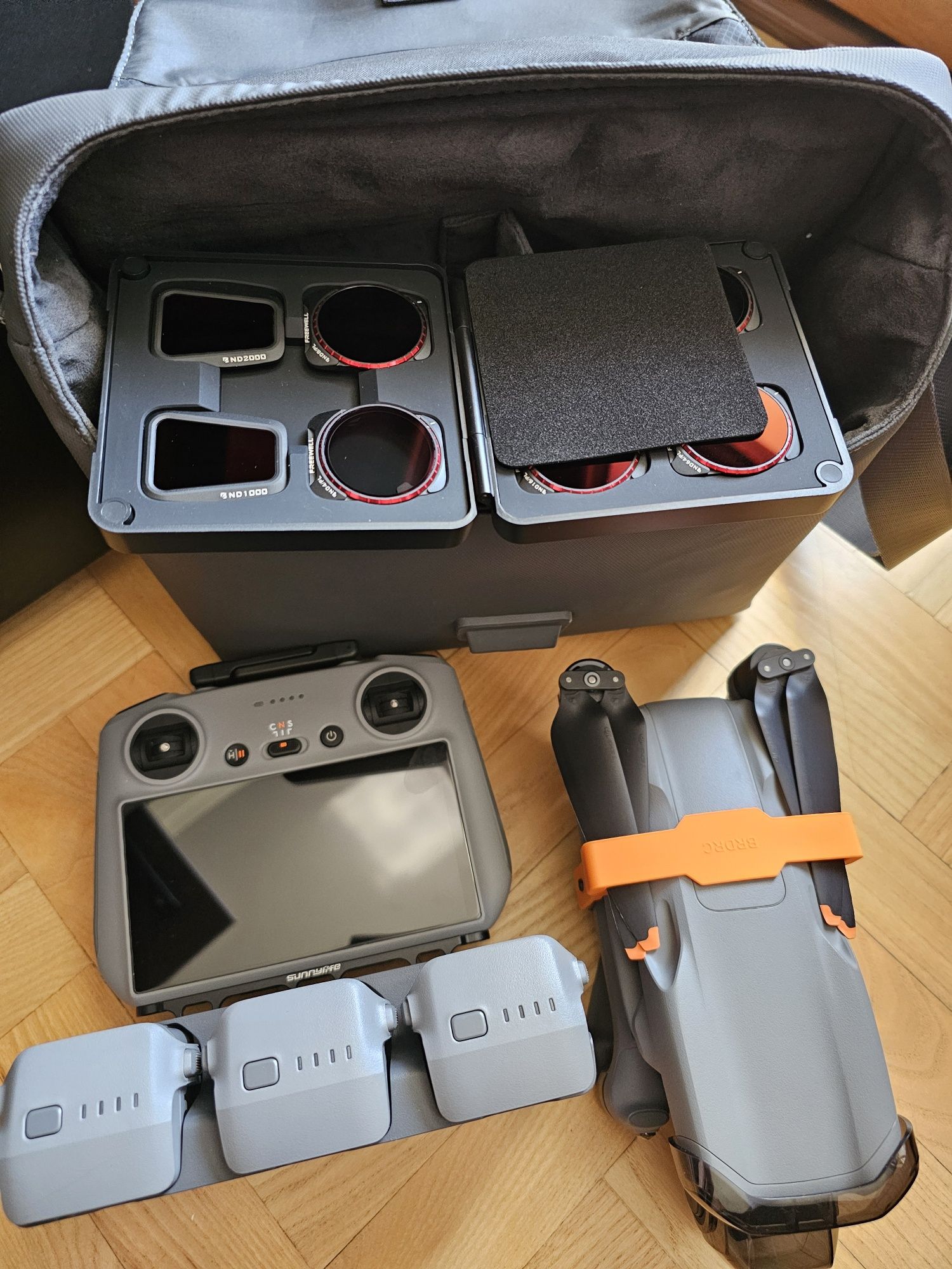 Дрон DJI Air 3 Fly More Combo (DJI RC 2)
