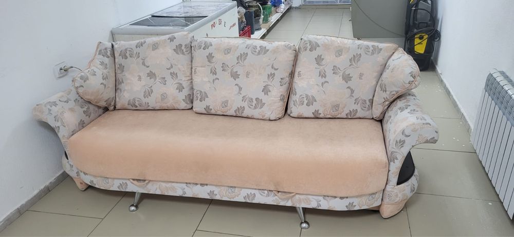 Диван и два кресла