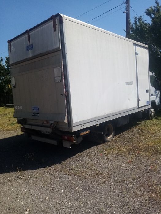 Vând Mitsubishi fuso