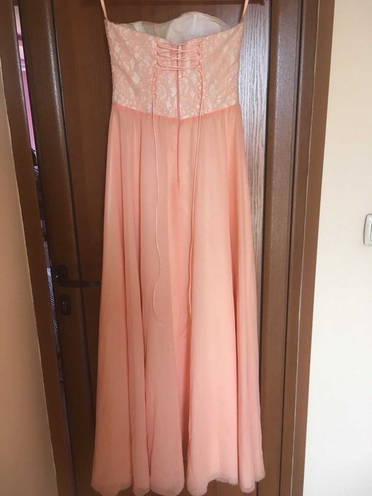 Стилна рокля за официални поводи