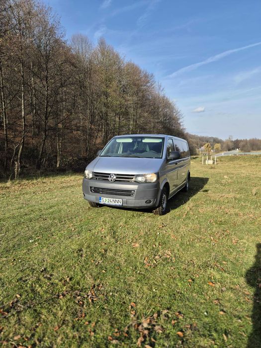 Vând dubă 8+1 locuri T5 Caravelle, an 2011-model lung