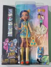 Papusa Monster High, Cleo Denile, cu animalut si accesorii