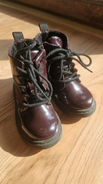 Ghete fetite Zara 22