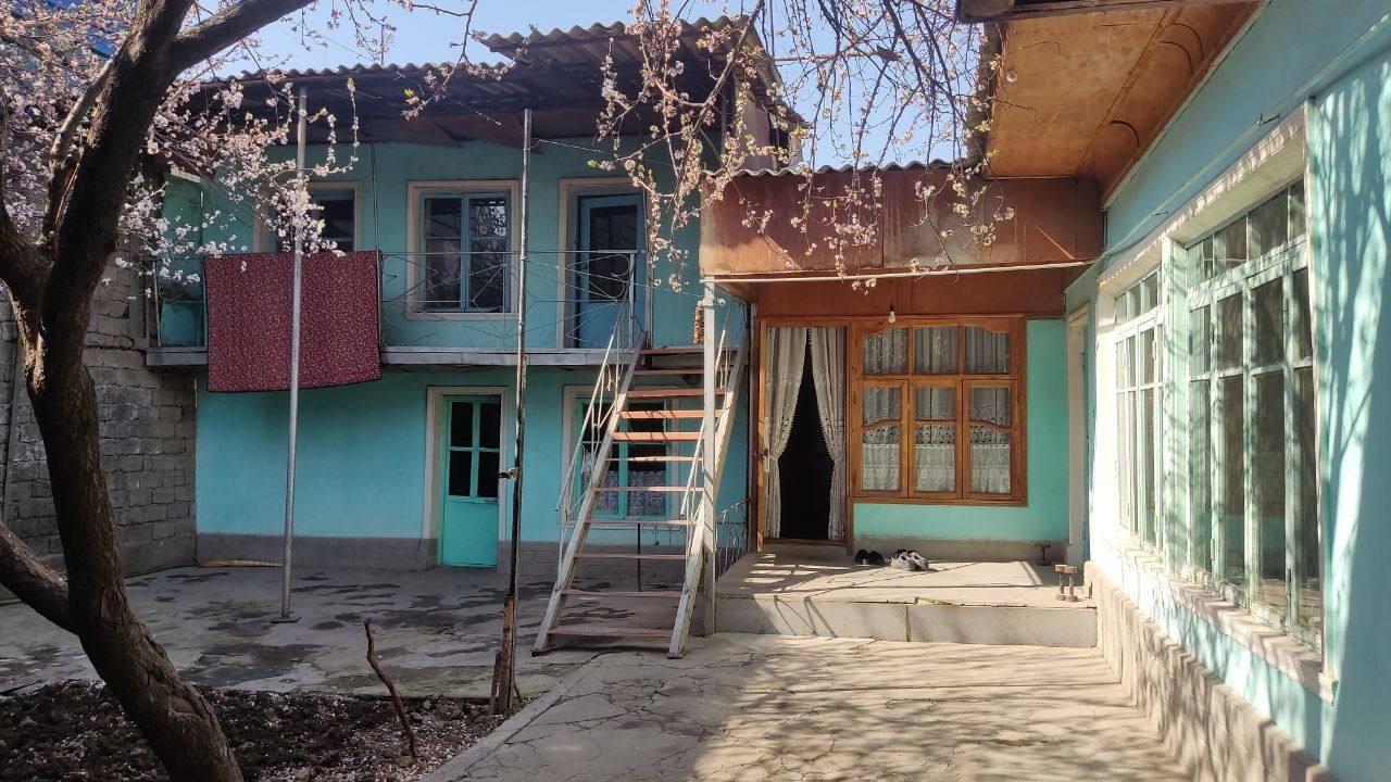 Uy sotiladi sroʻchniy