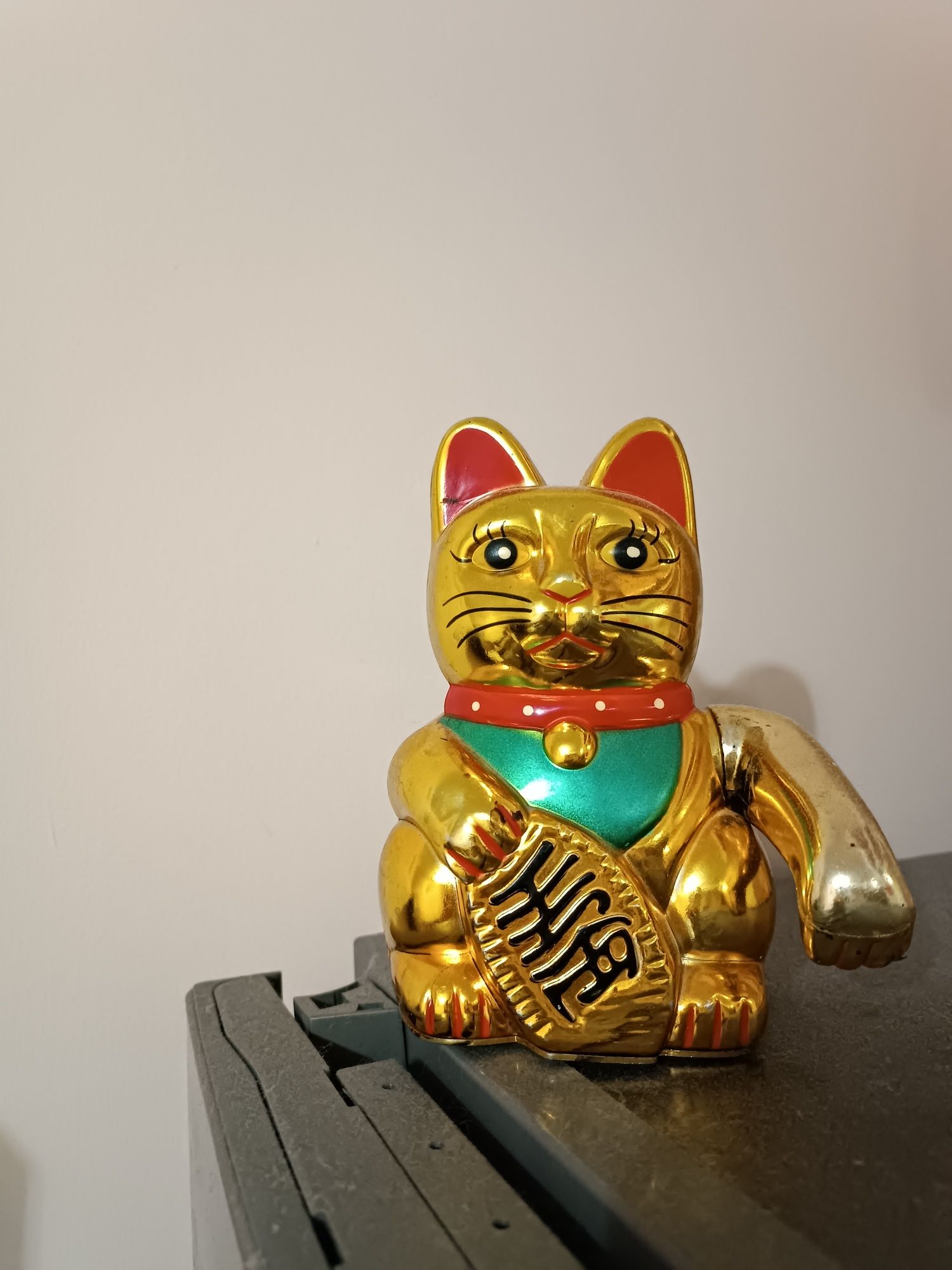 Котик для привлечения клиентов