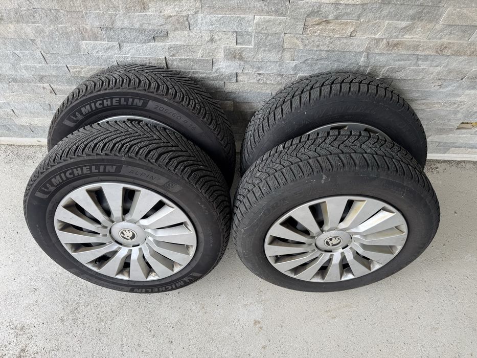 Anvelope iarna 205 60 16,jante otel Skoda
