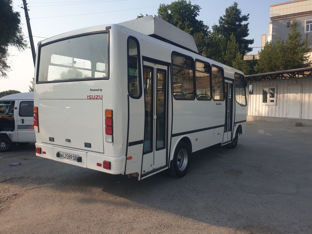 Isuzu avtobus Hc 40