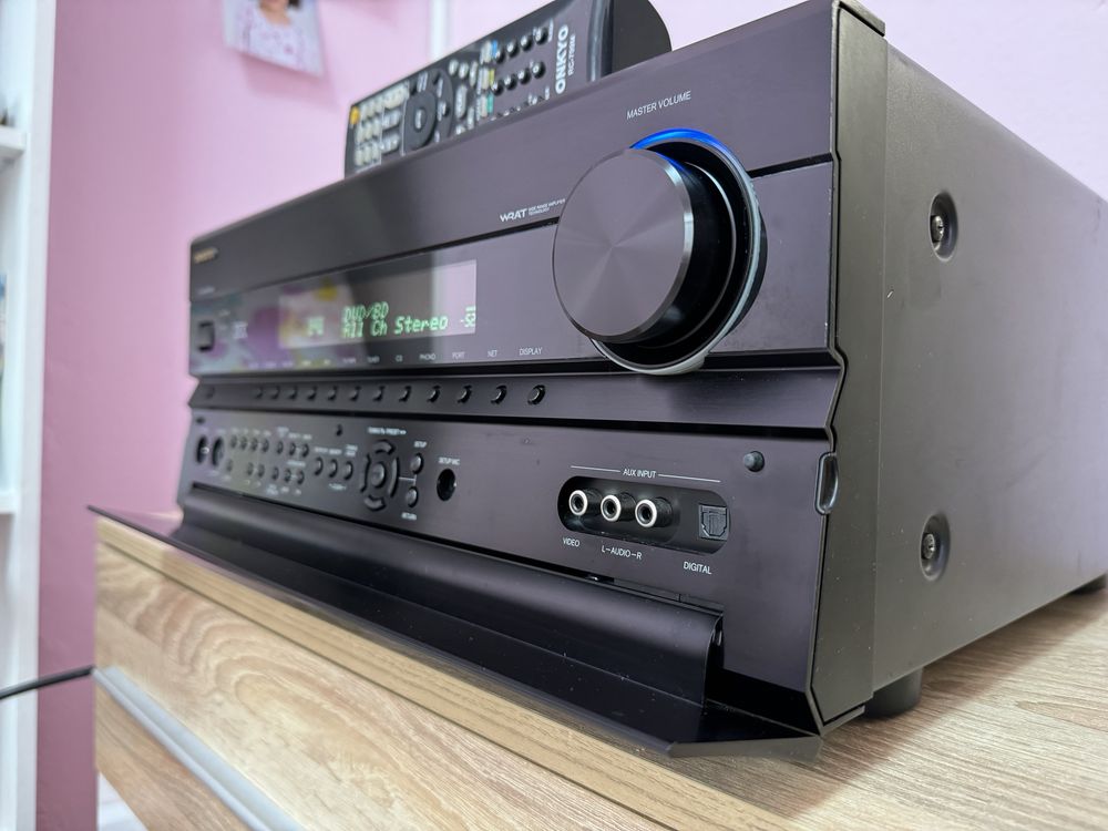 Onkyo TX-NR807 качествен ресивър