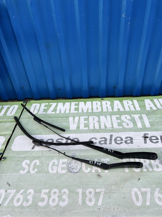 Braț ștetgător parbriz dreapta și stânga BMW X1 F48