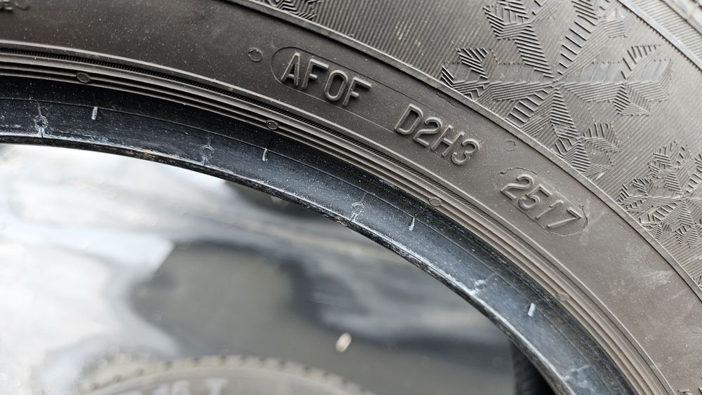 Гуми 205 55 16 семперит