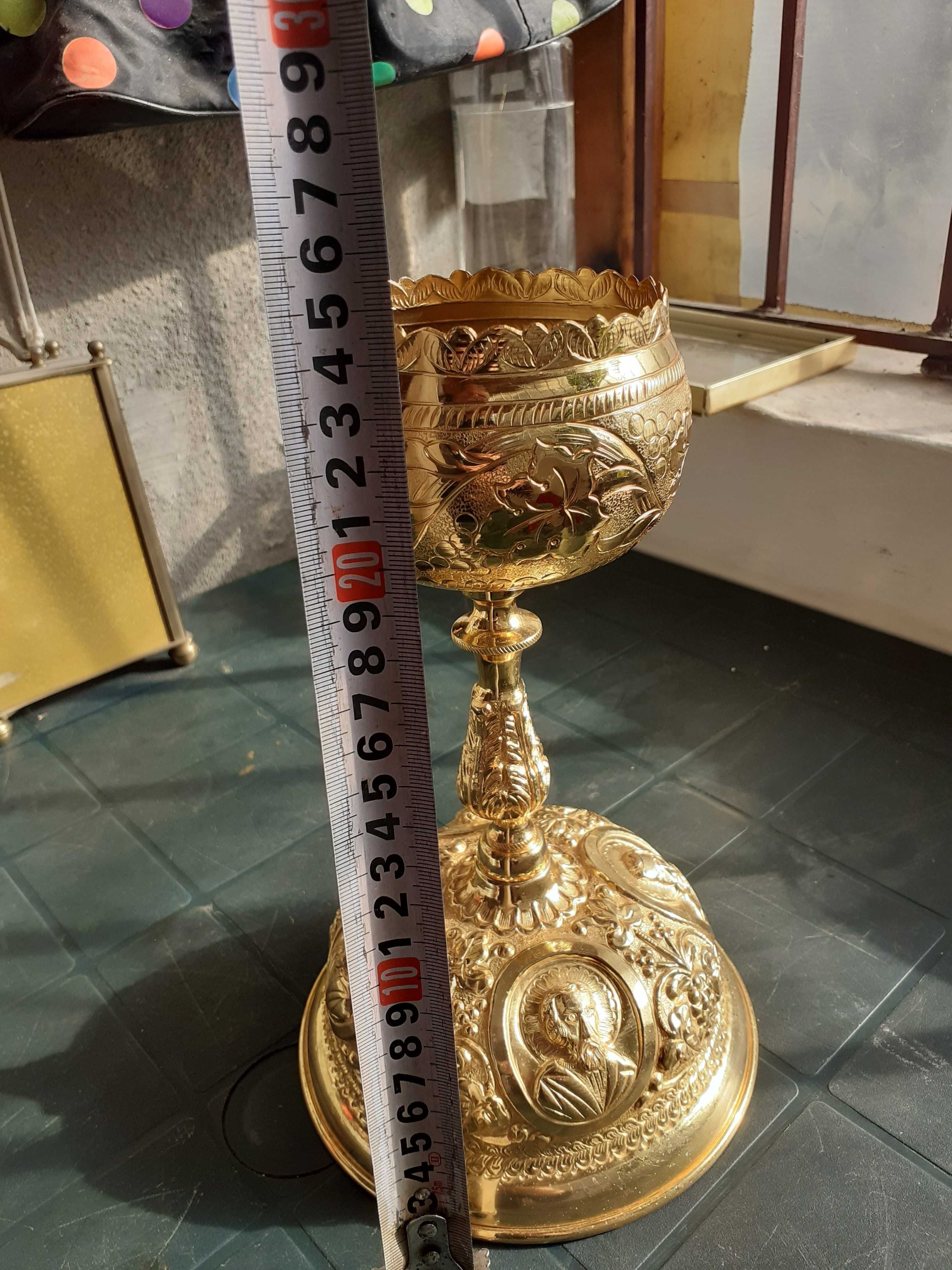 Бокал потир религиозна чаша позлата