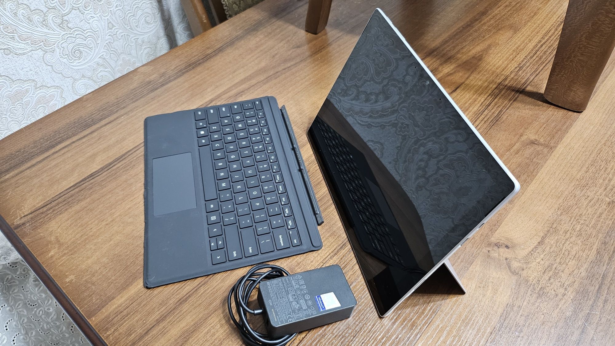 Noutbook Microsoft Surface Pro 7 Планшет