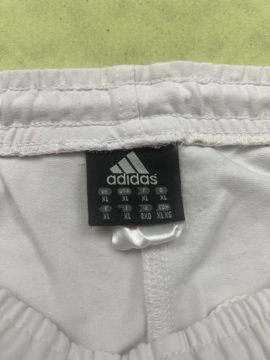 Pantaloni adidas, marimea XL