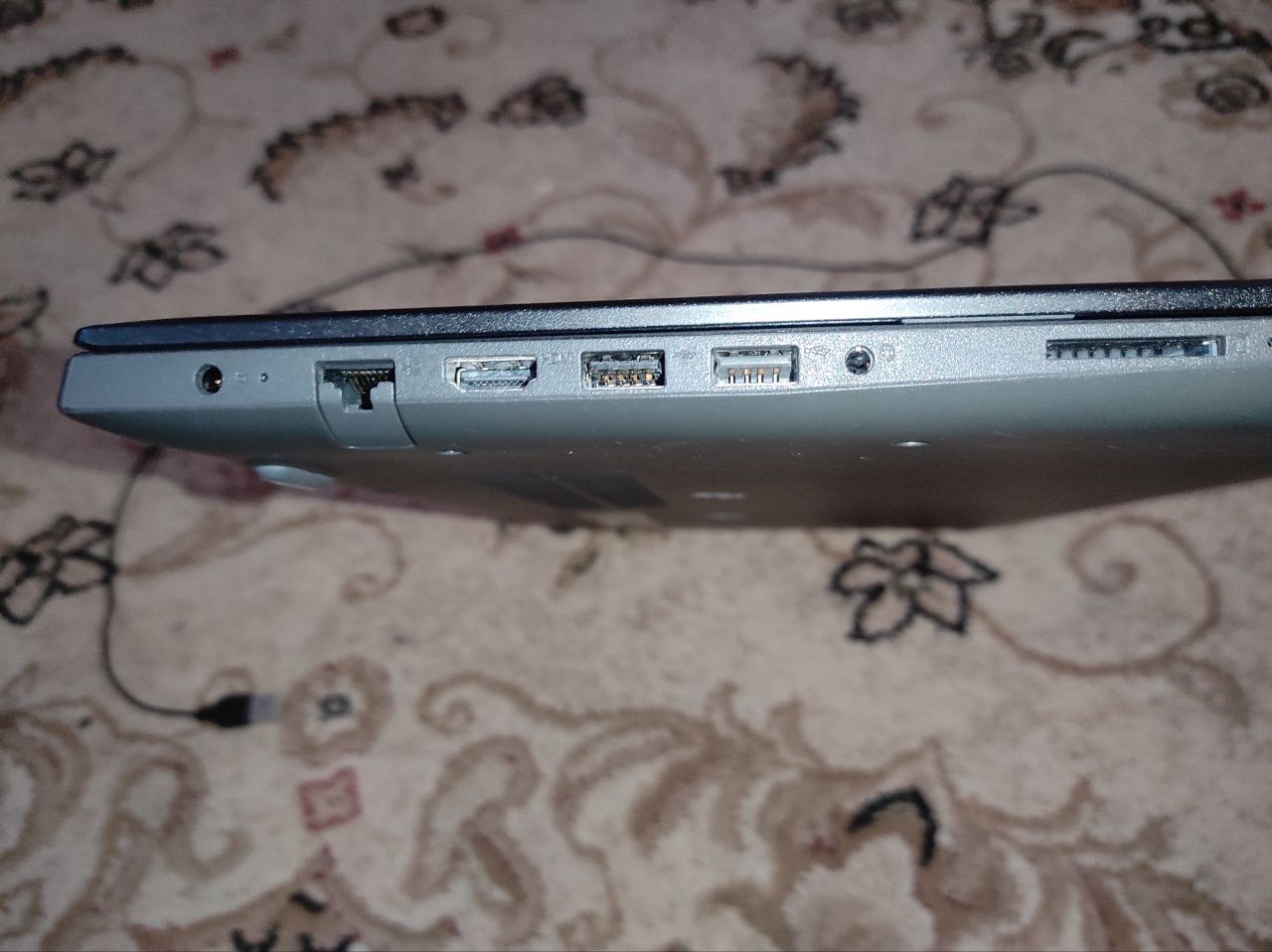Srochna Lenovo ideal noutbuk sotiladi