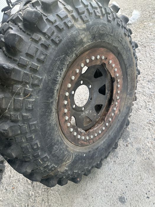 5 roti Silverstone 35/10.5/16 cu jante beadlock