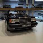 Модель 1:18 Mercedes Benz W124.  500E