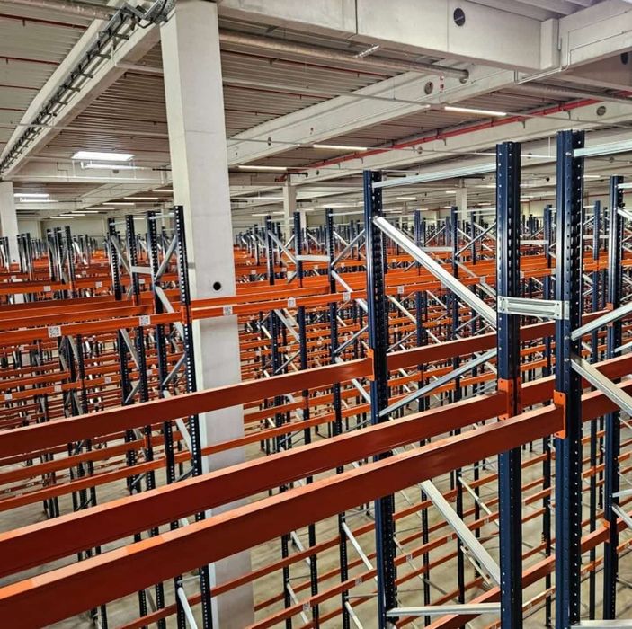 Rafturi metalice industriale reglabile 
Avem orice dimensiuni livram i