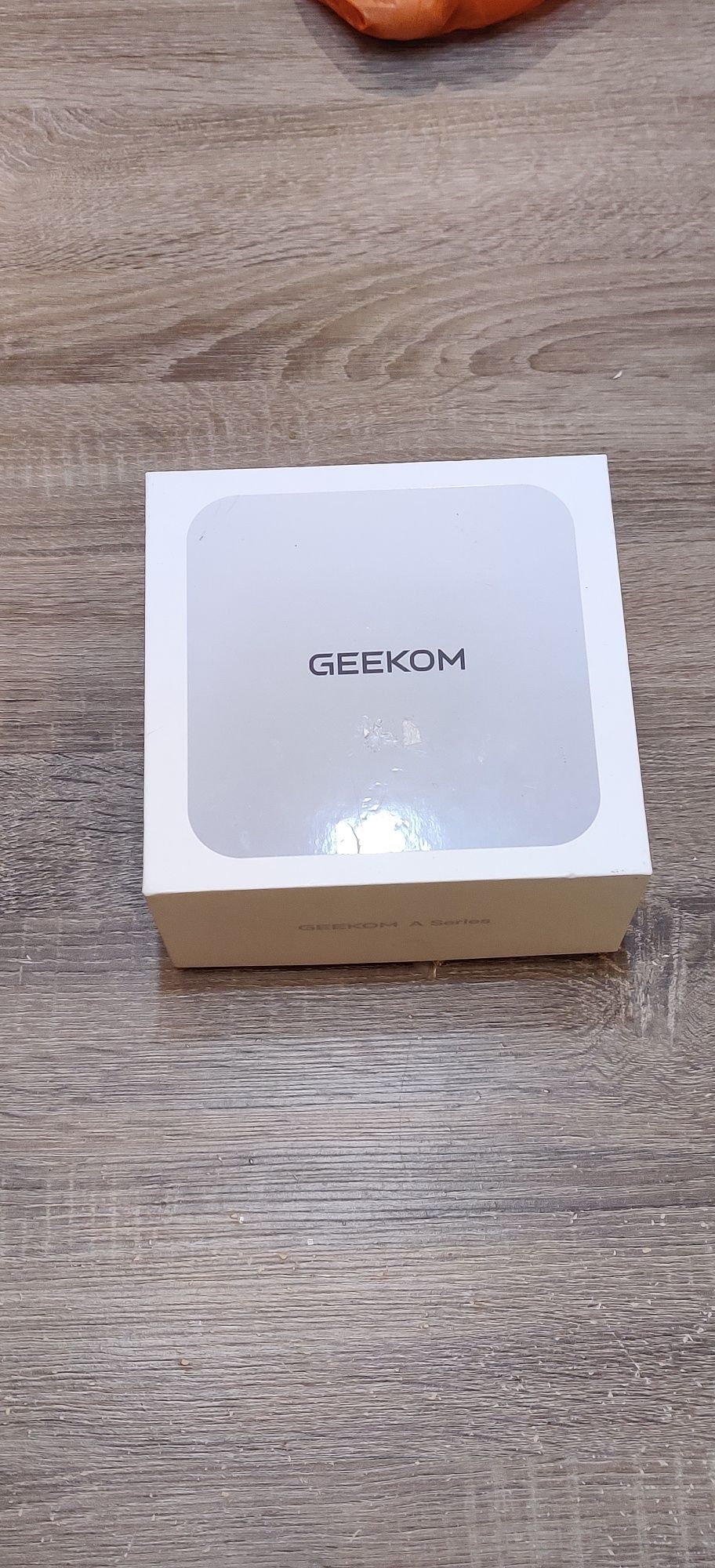 Мини компютър GEEKOM Mini PC A6 Ryzen 7 6800H 32GB RAM 1TB + Win11 Pro