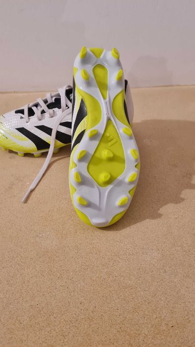 Adidas Predator League MG Junior