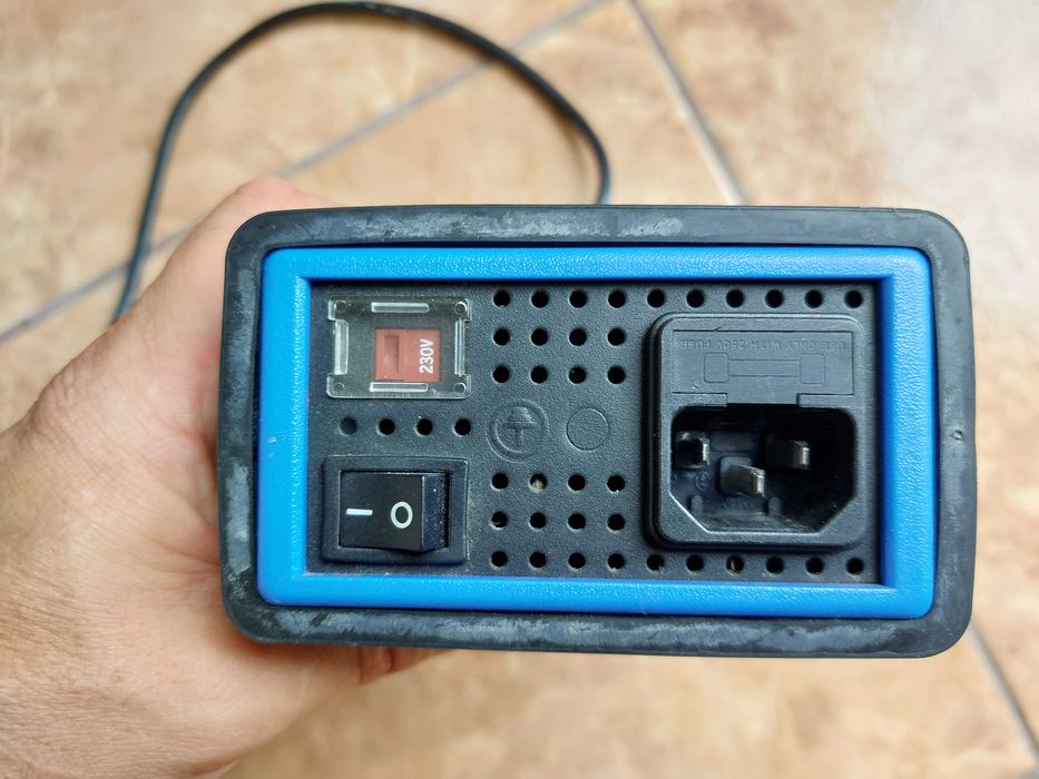 Incarcator carut handicap defect pentru electronisti