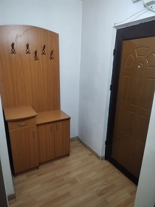 Dau in chirie garsoniera in Oradea str Milcovului Nr 9