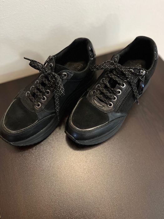 Спортни обувки Geox -черни