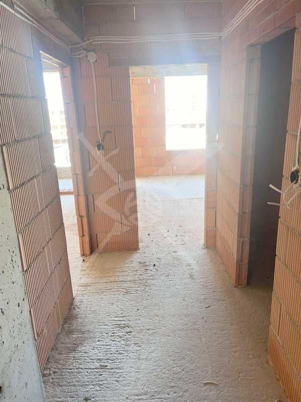 Продава се Тристаен апартамент в Бургас, Славейков - 109 кв.м за 1245 €/кв.м - Снимка #3