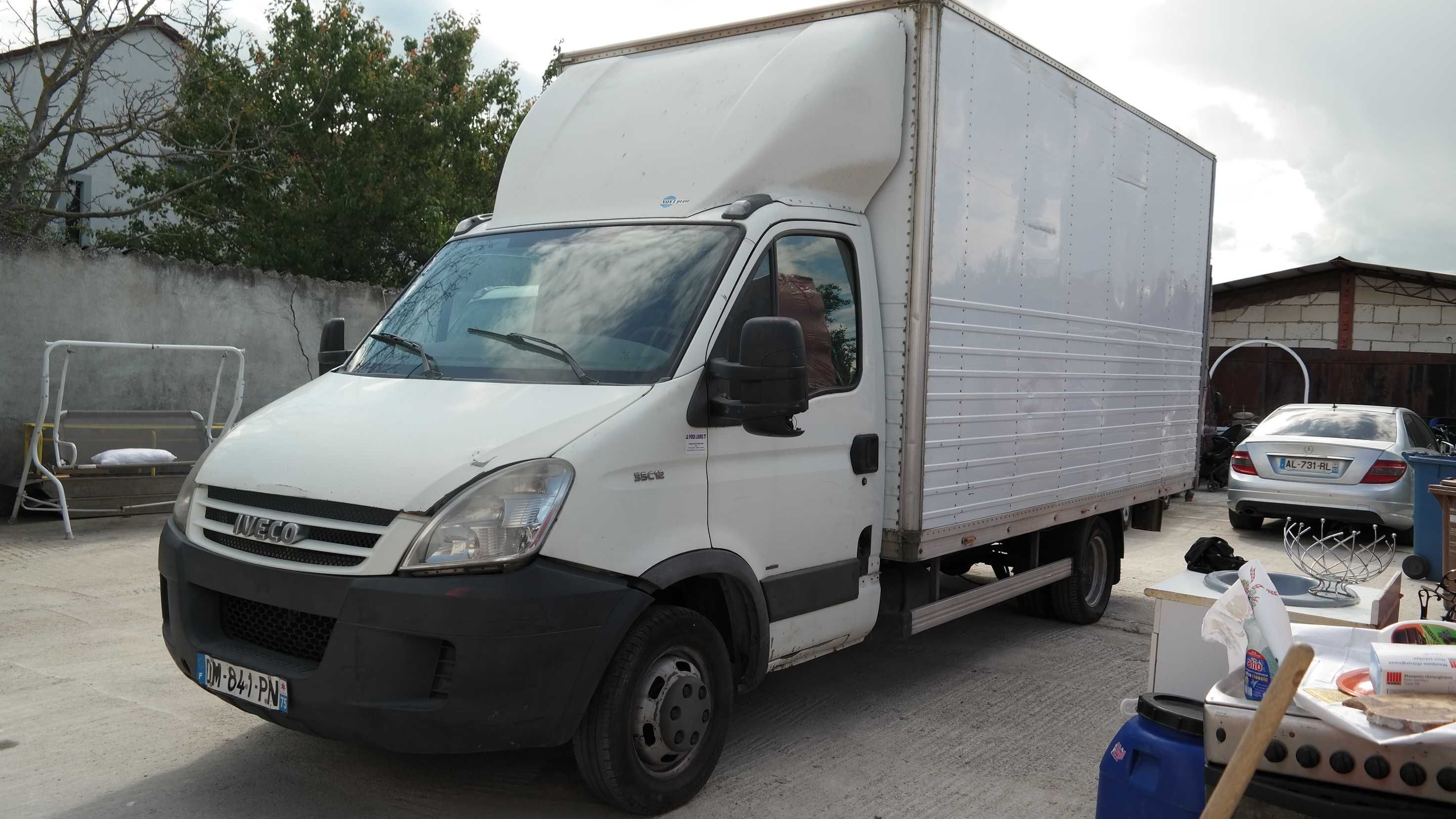 Iveco Daily 35c12 Cu lift - an 2009, 2.3 Hpi  (Diesel)