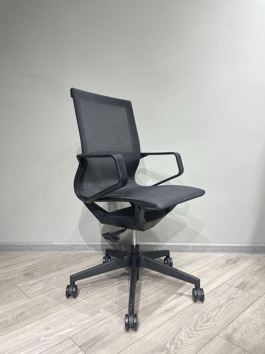 Офисное сеточное кресло премиум класса модель 6218В-2