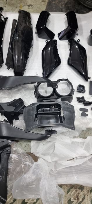 Продаётся пластик для скутера танк цвет чёрный