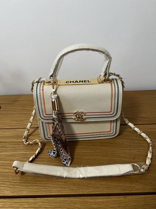 Geanta Chanel crem