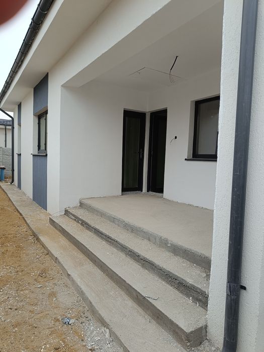 Casa de vânzare Leamna de jos.