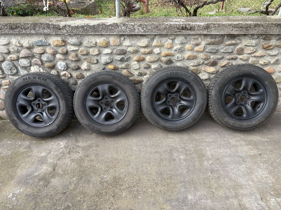 Anvelope de iarna cu jante 5x114,3  R16