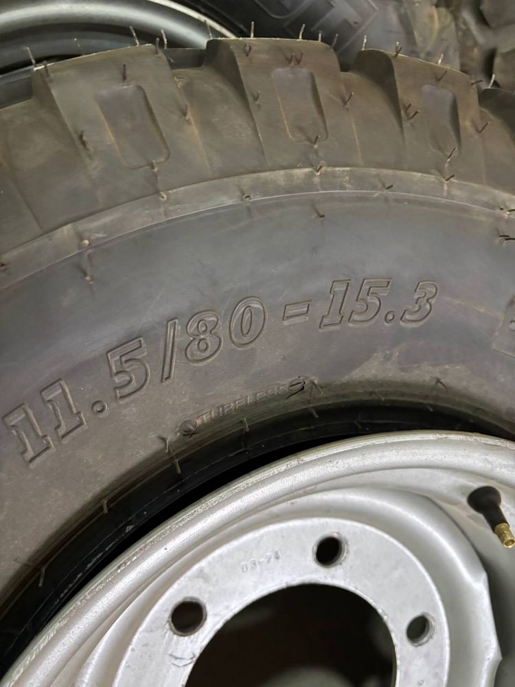 Шина в комплект диски. 11,5/80-15 ВКТ