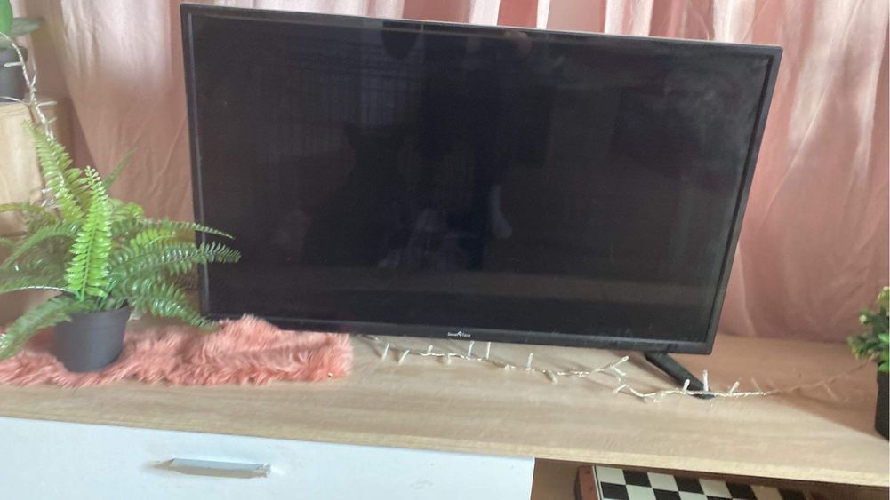 Smart Tech 32 led tv