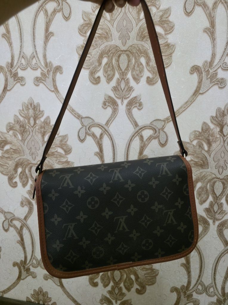 Louis Vuitton таза усталган