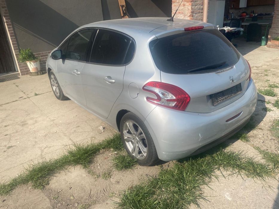 Peugeot 208 • 1.2 Benzină • An 2015 • Euro 6