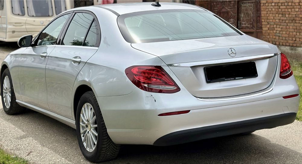 Mercedes Benz E Class E200