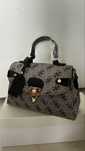 Geanta Guess, noua