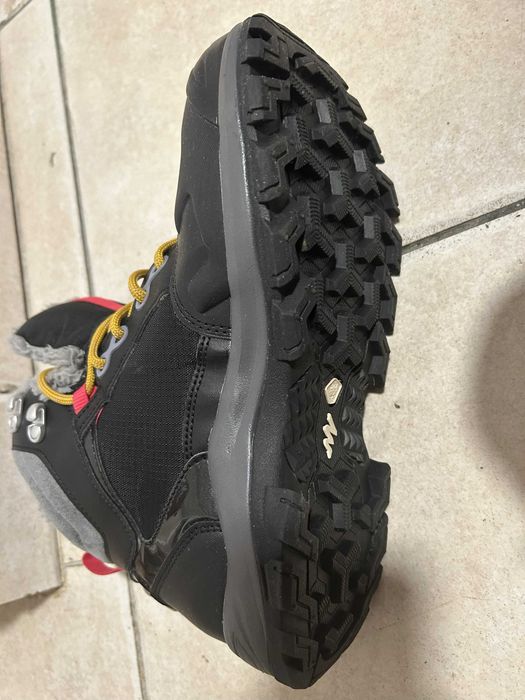 Bocanci impermeabili iarna Quechua SH500 marime 39