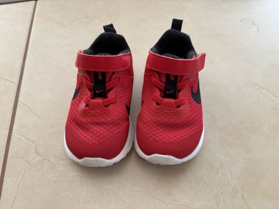 Pantofi sport Nike marimea 22