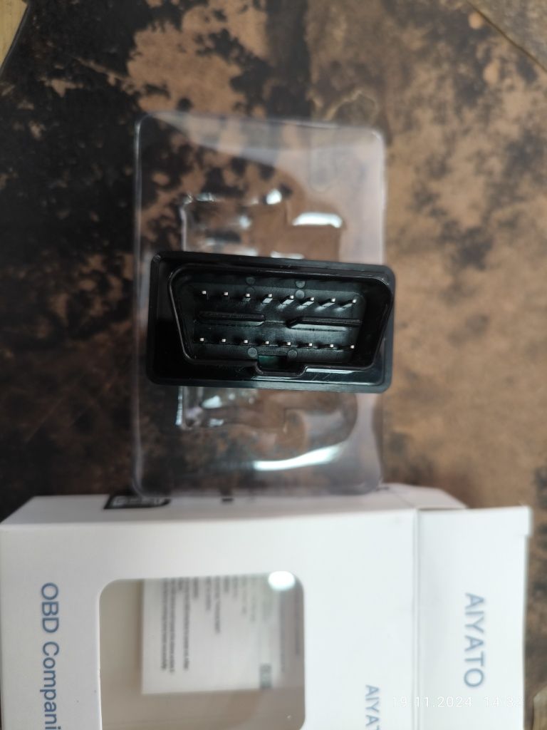 Gps traker за OBD буксата на автомобили smart car locator