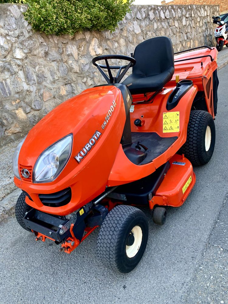 Tractoras de tuns iarba Kubota Profesional funyiro Traktor