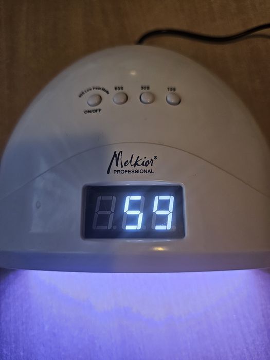 Lampa UV Melkior si 8 oje semipermanente