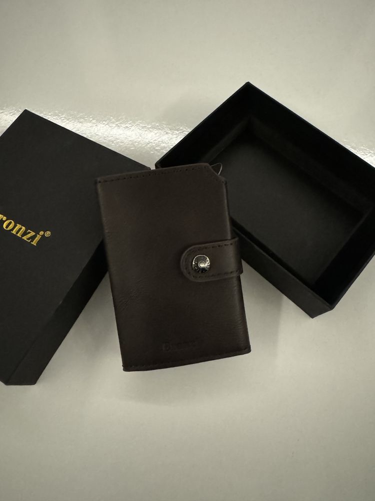 Картодържатели/Card Holder